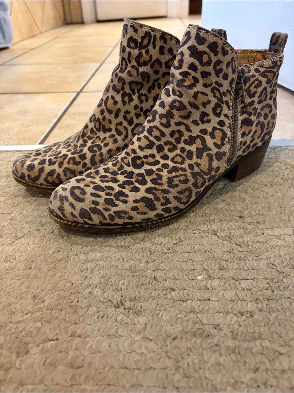 Lucky Brand Leopard Print Side-Zip Women's Ankle Boot - Picture 2 of 10
